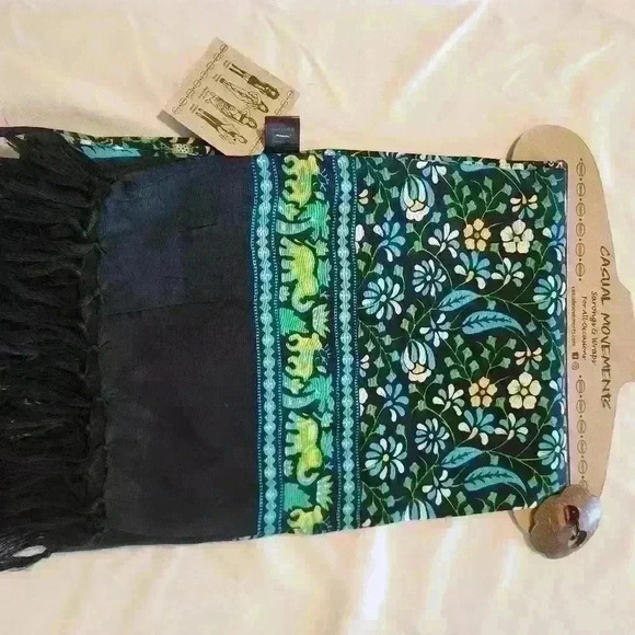 NWT Casual Movements Sarong Wrap. Green, blue elephants with fringe - Picture 9 of 11